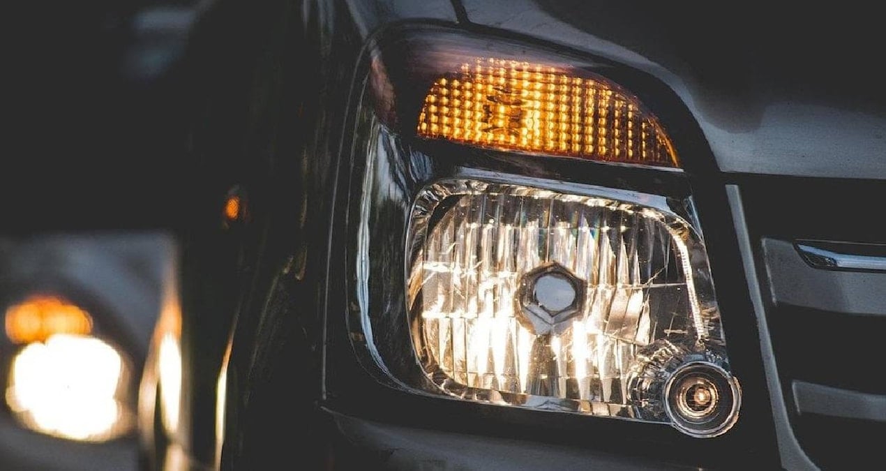 arac farlari ilk gunku gibi parliyor meger bu kadar basitmis NDOSr4ub