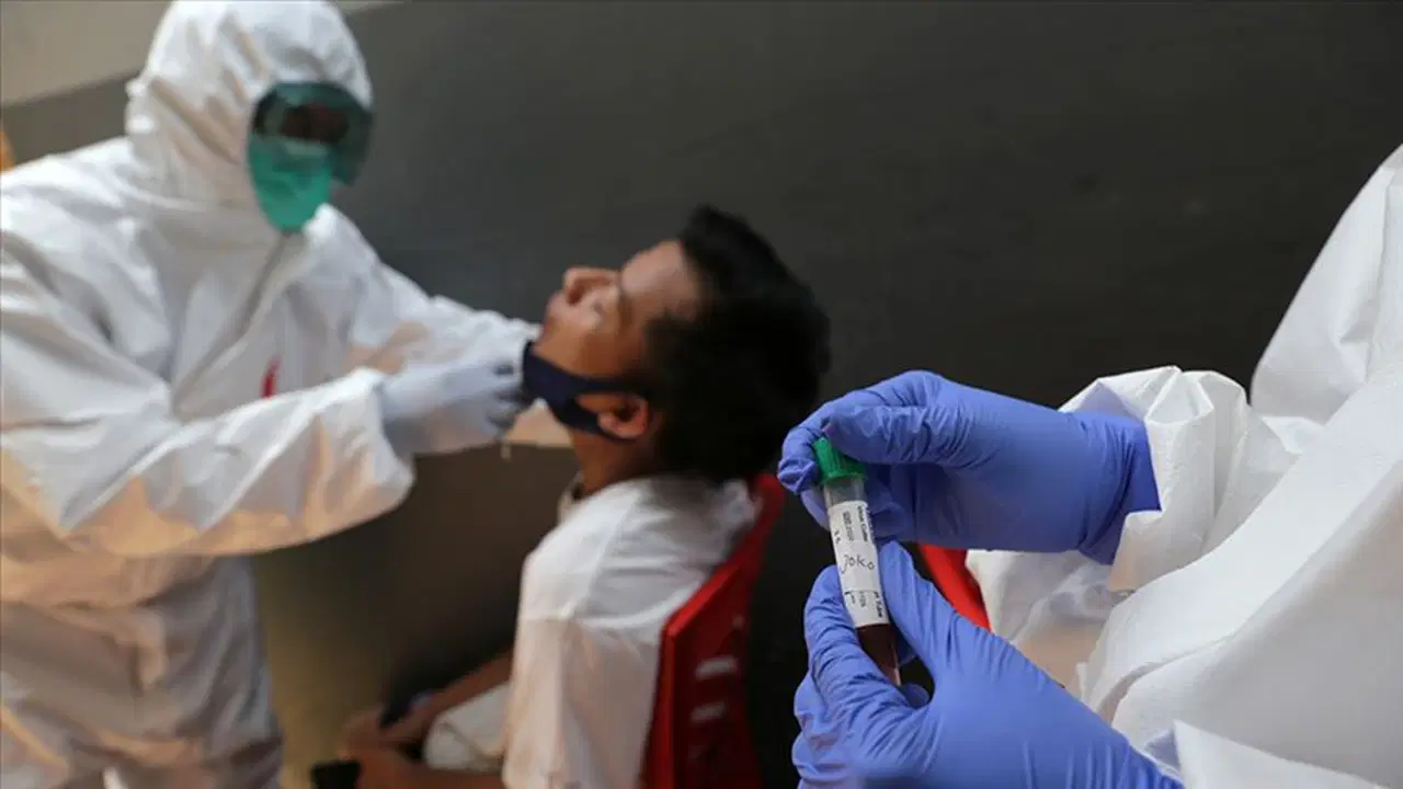 dikkat belirtiler degisti onumuzdeki aylarda covid 19a gore daha agir gecen grip salgini olacak 2Gxp73DX