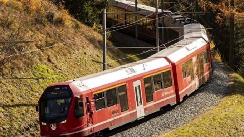 pakistanda yolcu trenine bombali saldiri 12 yarali bZI6vXSf