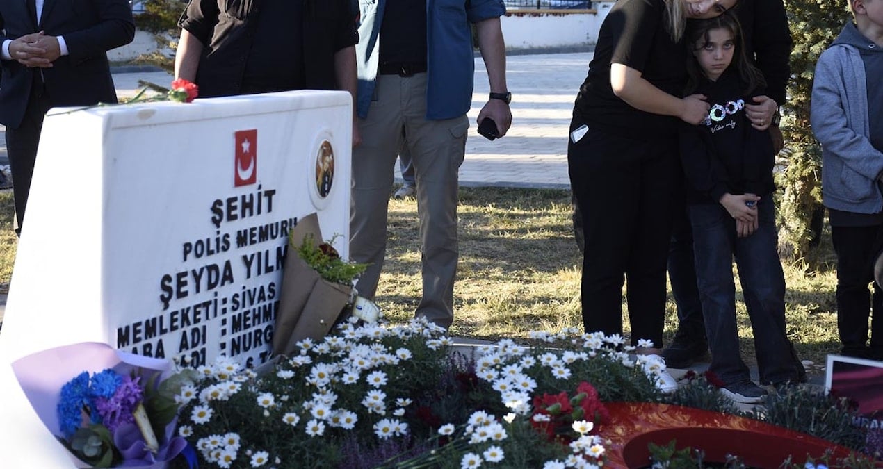 sehit polis memuru seyda yilmaz sehadetinin yil donumunde dualarla anildi HuKyU7UF