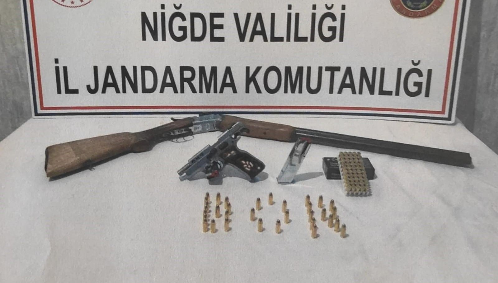 sosyal medyadan silahli paylasim yapan supheli yakalandi gnUPK5Ay