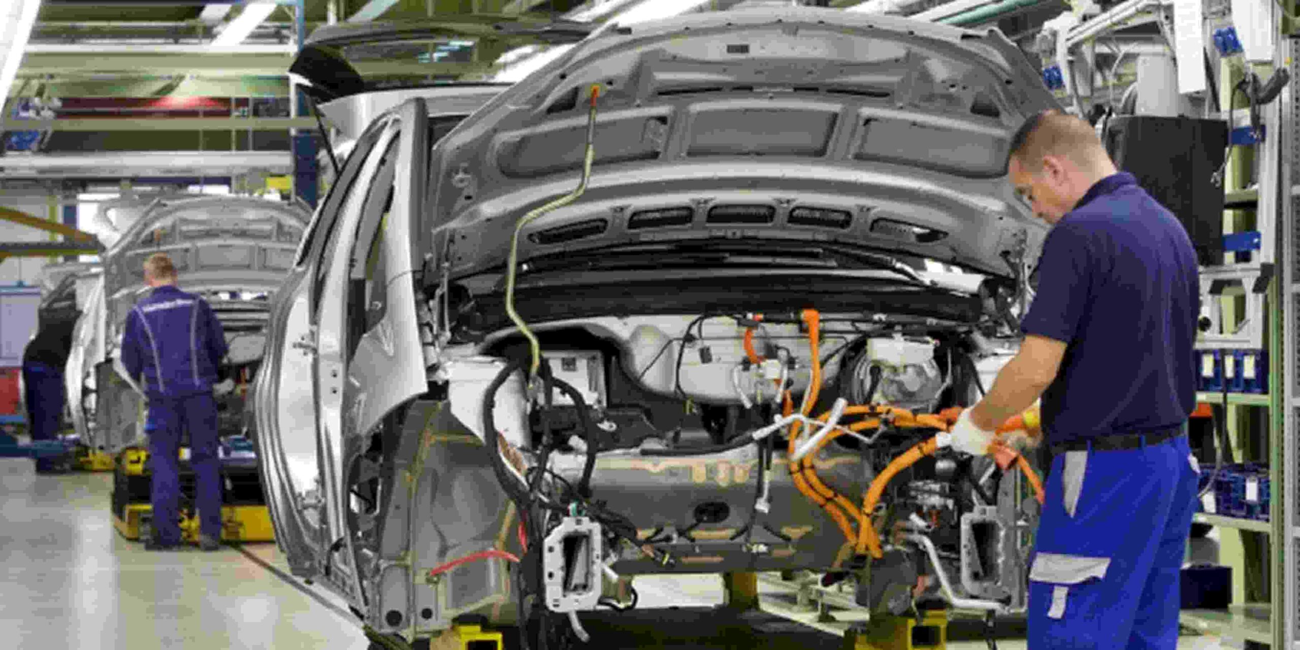 unlu otomobil markasi yuz binlerce aracini geri cagirdi ERrWOX8q