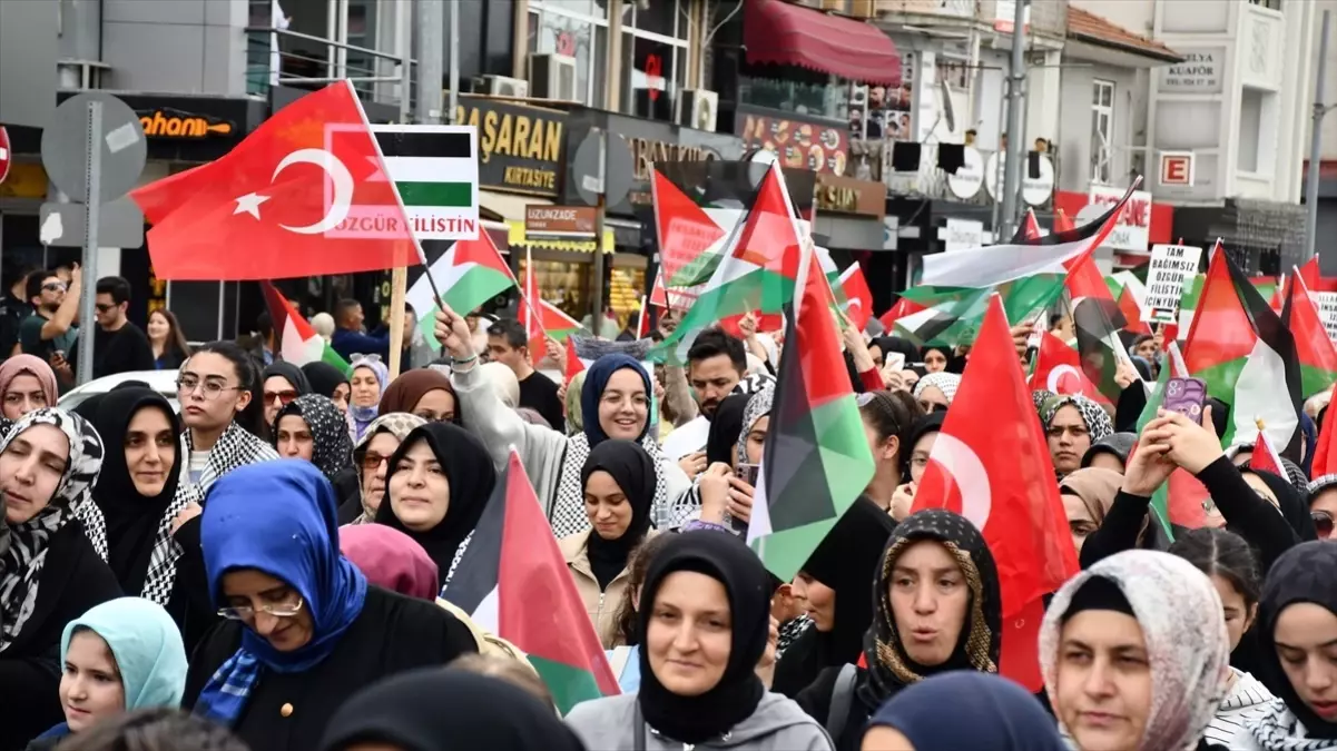 duzcede gazze icin yuruyus duzenlendi lS8nEaGW