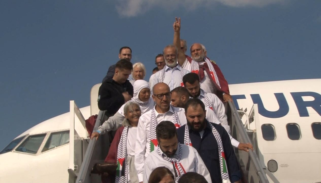 israilin alikoydugu 18i turk 94 aktivist turkiyeyegetirildi Sjfltx4e