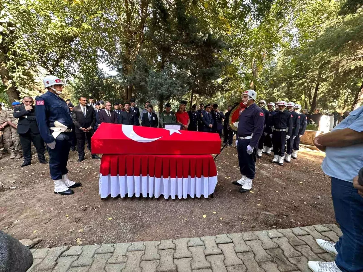 kore gazisi cemil oner son yolculuguna ugurlandi 673W1m9j.jpg