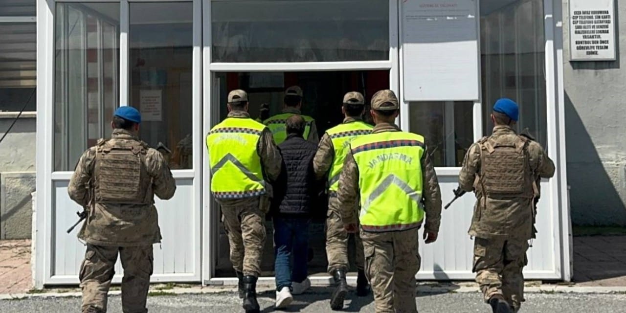 32 Suç Kaydı Olan Firari Hükümlü Jandarma Tarafından Yakalandı