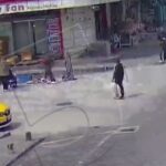 Erzincan’da Trafik Polisi Çocuğun Kaçan Balonuna Yardım Etti