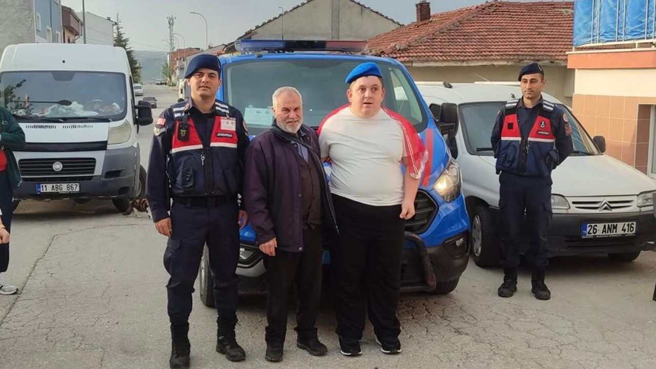 bilecikte-yurek-isitan-asker-eglencesine-jandarma-personelleri-de-katildi-fGrZJfYm