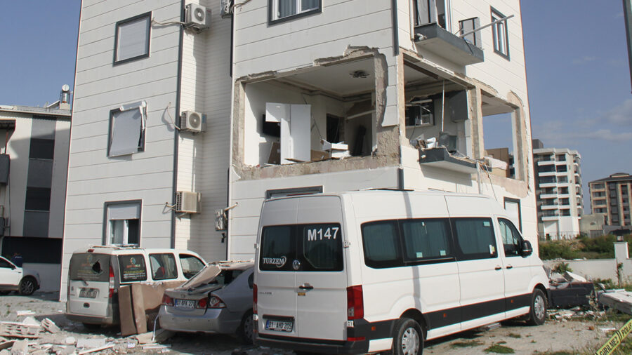 Mutfak Tüpünde Gaz Sıkışması Patlamaya Neden Oldu: 1 Yaralı
