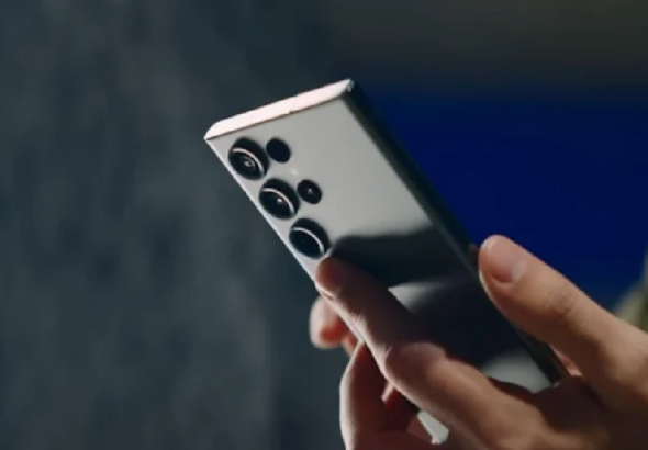 samsung-cok-sevilen-3-modelin-fisini-cekti-milyonlarca-kullanici-magdur-olacak-hWUirYvs